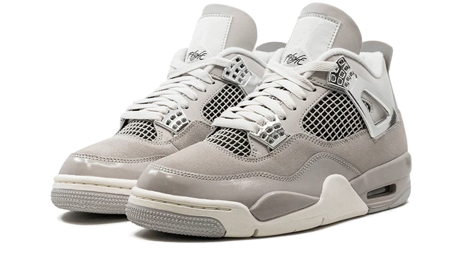 Air Jordan 4 Retro Frozen Moments